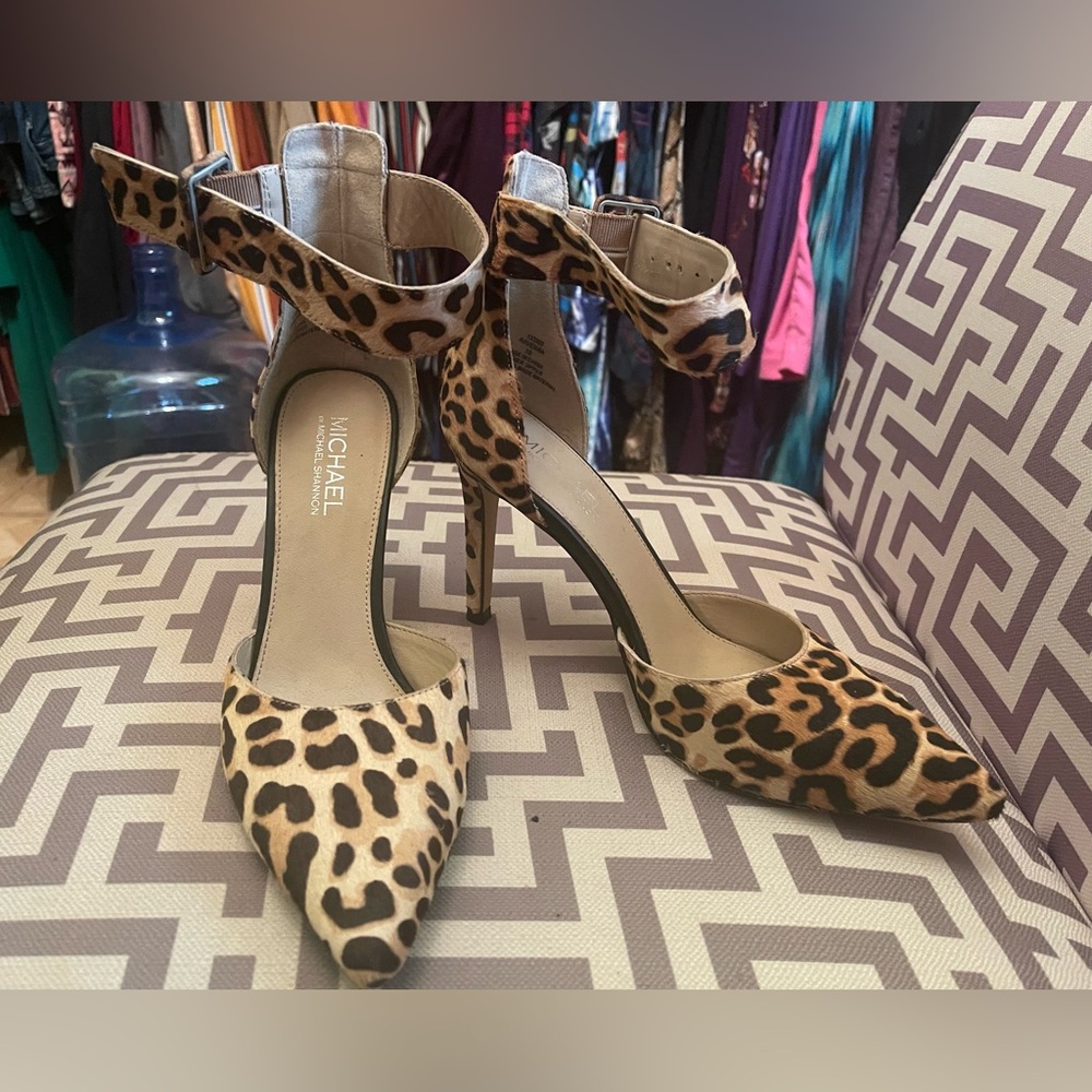 Animal Print Pumps - Picture 3 of 3